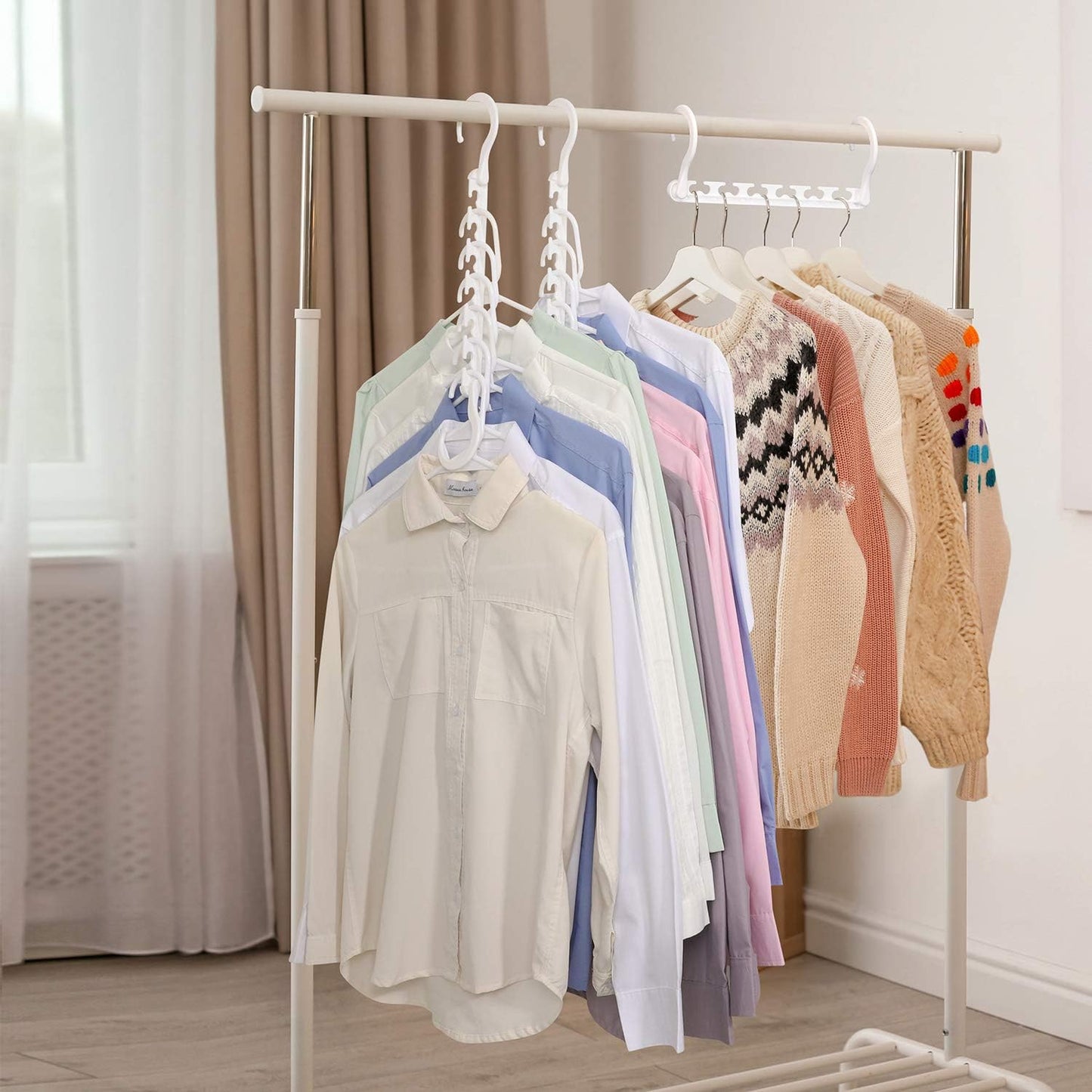 HOUSE DAY 10.6 Inch Sturdy Plastic Space Saving Hangers White 20 Pack